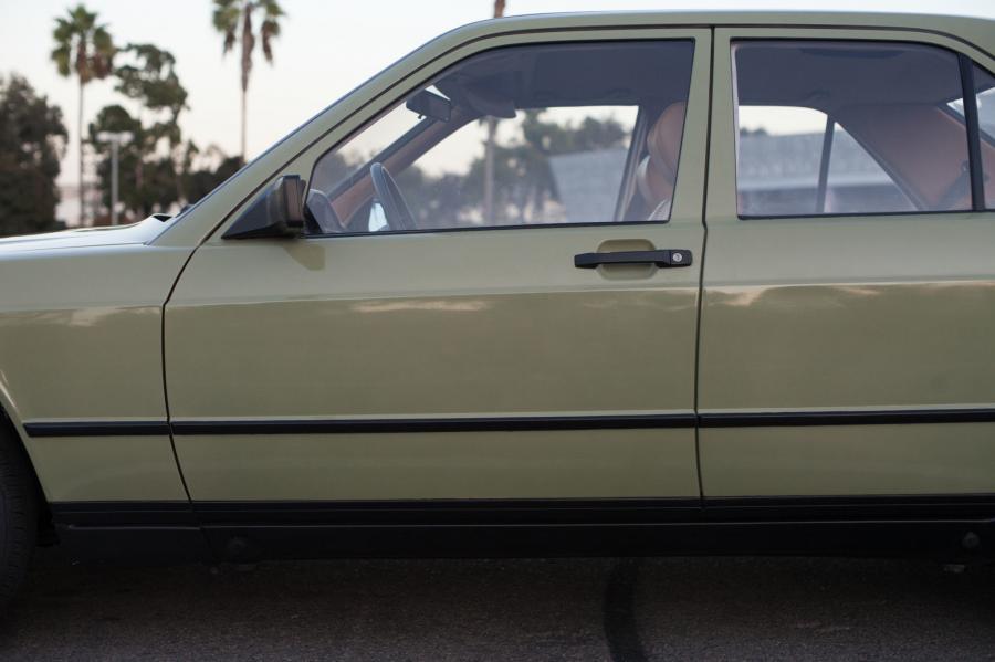 Детали экстерьера Mercedes-Benz 190 D (W124) 1984 года  (NA) (фото 31 из 240)